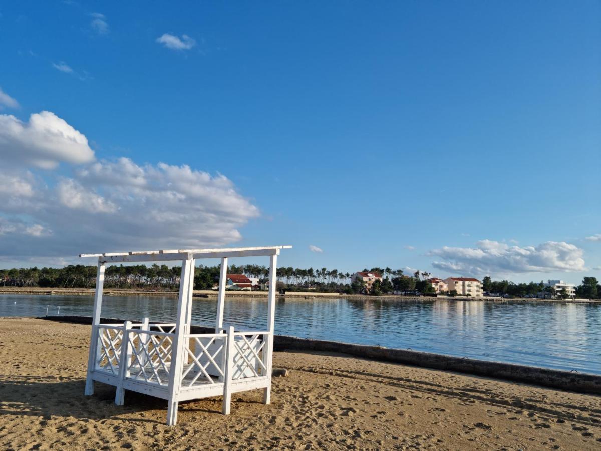 K9 Mobile Home Camp Dalmacija Privlaka プリヴラカ エクステリア 写真