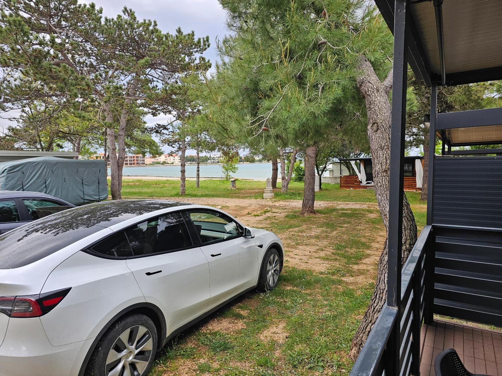 K9 Mobile Home Camp Dalmacija Privlaka プリヴラカ エクステリア 写真